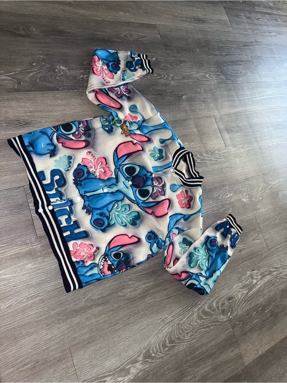 Stitch Graphic Fleece Lined Sweatshirt in Blue and Pink